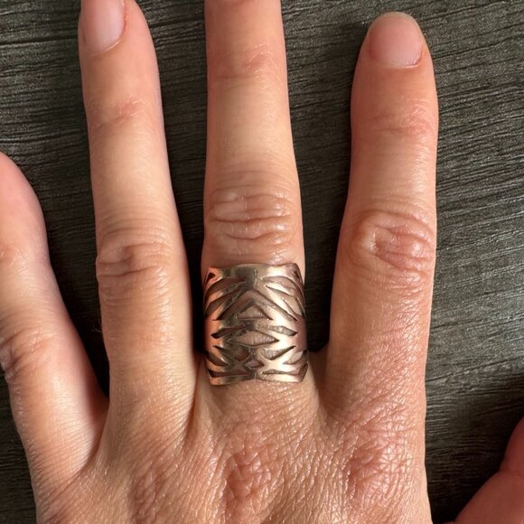 Y2K Boho Rose Gold-Tone Adjustable Statement Ring – Cutout Wide Band - Picture 5 of 16